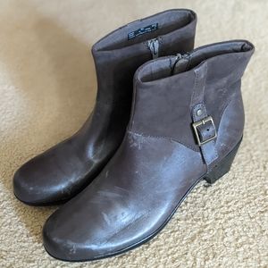 Clarks Ankle Boots \u0026 Booties for Women 